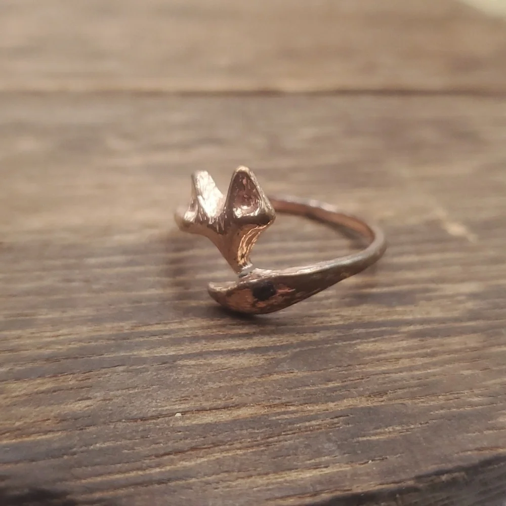 R126‎ sly fox ring adjustable size band